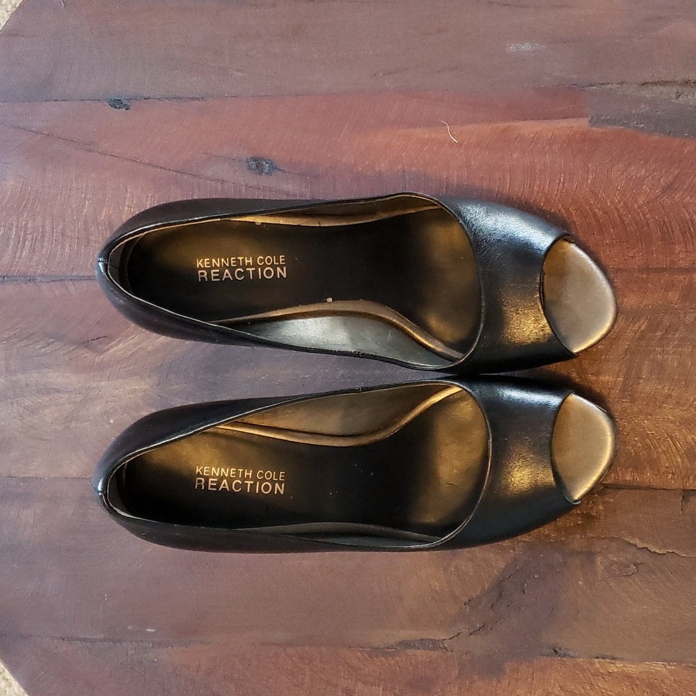 Kenneth Cole black heels